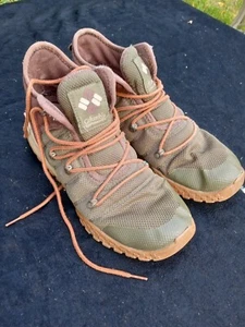 USED COLUMBIA SIZE 10 SHOES - Picture 1 of 23
