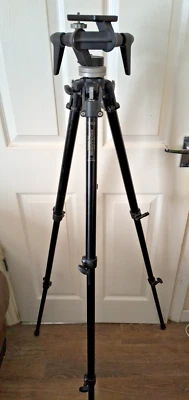 Manfrotto Art. 190B Tripod Professional  photography Cinematography Italian Made - Image 1 of 4