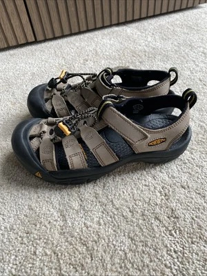 Keen Khaki Beige Waterproof Canvas Sport Water Sandals Big Kids Size 3 Eur 35 - Image 1 of 4