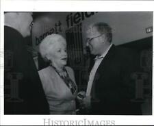 1993 Press Photo Governor Ann Richards talks to Houston ISD's Frank Petruzielo