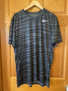 Camisa de entrenamiento ajustada a rayas negras AT49 Nike Dri-fit para hombre talla XL - Imagen 1 de 3