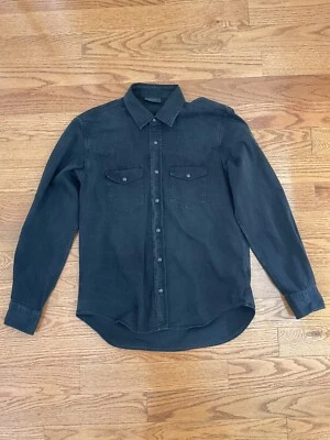 Botão Belstaff preto GG - Imagem 1 de 4