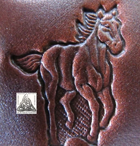 Herramienta de estampillas de cuero de 1" para correr caballos salvajes Craftool Co. EE. UU. 8311 descontinuada - Imagen 1 de 3