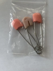 Lote De Colección De 3 Alfileres De Pañales De Seguridad Rosa Hong Kong - Imagen 1 de 2