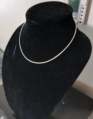 18K yellow gold over sterling reversible omega necklace 16" in length Foto 1 de 4