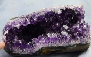 POLISHED EDGE Amethyst Geode Cathedral Uruguay Flat Free Standng 148mm 5.9" 205h - Picture 1 of 24