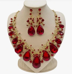 JEWELRY SET- Beautiful Geometric Rhinestone Necklace And Earrings Set - Picture 1 of 1