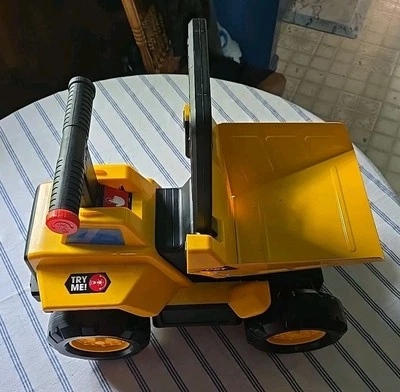 Juguetes de construcción jugar y montar camión de volteo de acero transformador paseo o empujar Foto 1 de 4