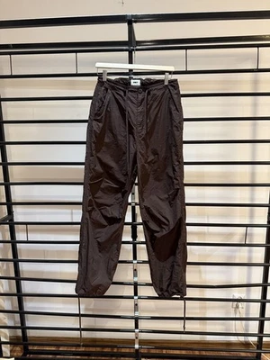Calça utilitária de náilon marrom Obey W28 - Imagem 1 de 4