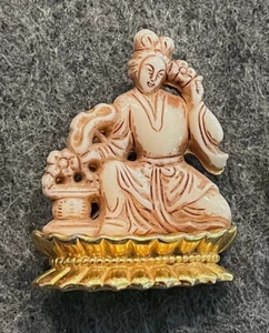 Vintage BOUCHER Faux White Jade Chinese Asian Oriental Lady Pin Pendant 9939P - Picture 1 of 9