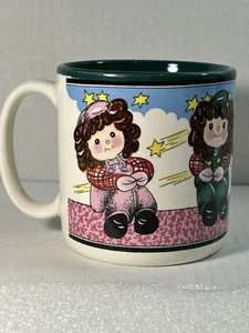 Stoffpuppe Mädchen Vintage Kaffee Keramik Tasse Becher Sterne Himmel grün innen - Bild 1 von 7