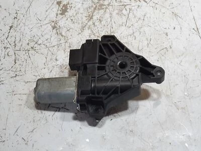INFINITI Q30 LEFT REAR WINDOW MOTOR H15, 04/16-12/19  - Image 1 of 4