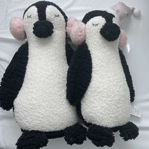 Tik Tok Holiday Winter Dreams Weihnachten Pinguine mit rosa Ohrenschützer Deko - Bild 1 von 5