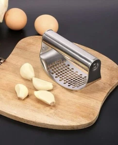 Manual Garlic Press Crusher Squeezer Tool Stainless Steel Masher Kitchen Tools - Picture 1 of 3