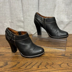Sofft Women’s Black Leather Ankle Booties Heels Size 8.5 Side Zip Buckle Strap - Picture 1 of 7