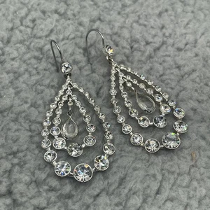 Liz Claiborne Damen signierte Chandelier dreilagige Träne Ohrhänger - Bild 1 von 8