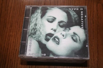 TYPE O NEGATIVE-" BLOODY KISSES" CD 1ST PRESS 1993 NO IFPI - Bild 1 von 3