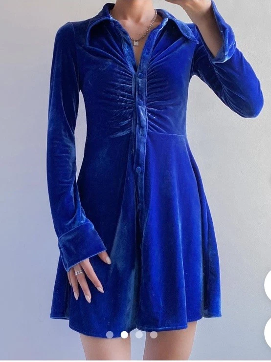 Urban Outfitters Mujer Nellie Terciopelo Acanalado Botón Camisa Vestido Azul, M, ¡Nuevo! Foto 1 de 4