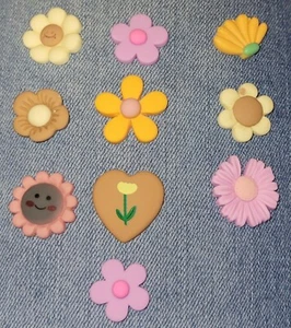 12pcs Mixed Flowers for DIY Crafting - Picture 1 of 3