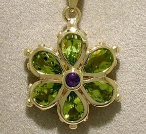 P038 - Genuine 9ct Gold NATURAL Peridot& Amethyst DAISY Pendant Flower Blossom - Picture 1 of 3