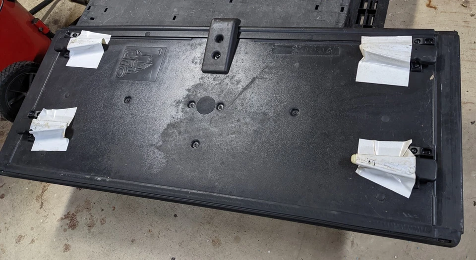 Panel de plataforma cubierta de carga de fábrica Chevrolet 02-13 AVALANCHE #1 más cerca de la ventana Foto 1 de 4