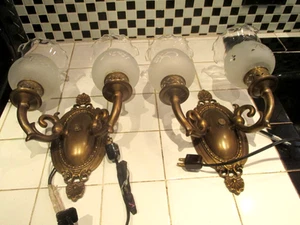 ANTIQUE VICTORIAN STYLE 2 DOUBLE LIGHT BRONZE WALL SCONCES ORNATE ETCHED GLASS - Picture 1 of 24