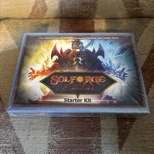 Solforge Fusion Starter Kit El Juego de Mazo Híbrido Stonebrade Nuevo Precintado - Imagen 1 de 2