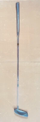 A RAY COOK CLASSIC PLUS V PUTTER, STEEL, RH, 35”  Penny Weighted - Image 1 of 4