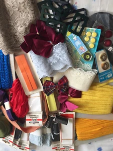 job lot of vintage haberdashery lace/braid/thread/trims and more C12 - Picture 1 of 5