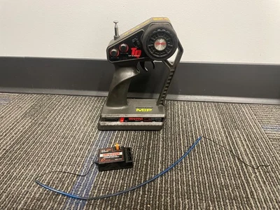 Transmisor y receptor 2 canales TRAXXAS TQ TOP QUALIFIER VINTAGE 27MHZ AM Foto 1 de 2