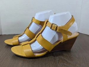 Franco Sarto Woyna Damen-Keilsandalen 9 gelbe Lederriemen Holzabsätze - Bild 1 von 13