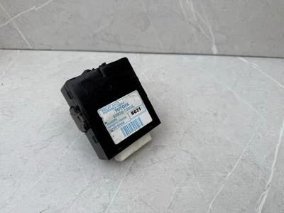 2009-2010 Toyota Corolla Running Lamp Relay Control Module Unit 82810-02060 OEM - Image 1 of 4