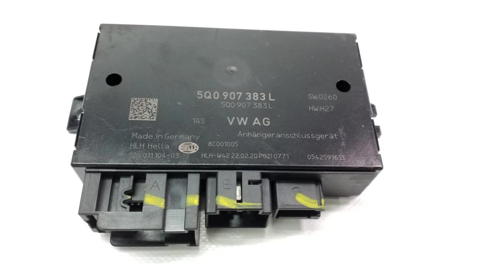 SKODA OCTAVIA 2017-2019 Towbar Control Unit 5Q0907383L - Image 1 of 4