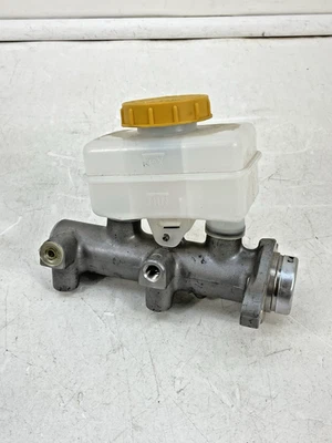 1998-2001 Subaru Impreza Legacy Nabco Brake Master Cylinder New - Image 1 of 4