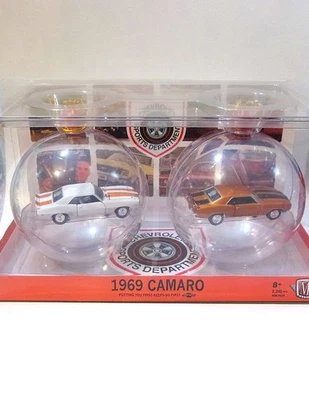 Chevy Camaro 2022 M2 Machines 1969 1:64 Die-Cast Car Set adorno de Navidad Foto 1 de 3