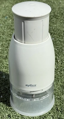 Ручная измельчитель еды Zyliss Switzerland белый 8 дюймов ручная овощная кубикерка - Изображение 1 из 3