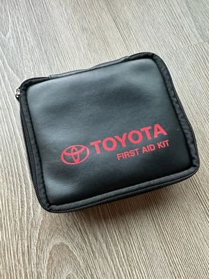 Kit de primeros auxilios Toyota PT4200022B OEM Foto 1 de 2