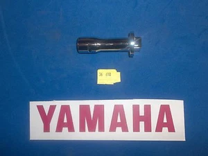 36-610 NEW YAMAHA FLASHER TURN SIGNAL STEM 4X7-83328-00-00 BLACK FRONT AND REAR - Picture 1 of 3
