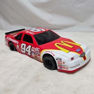 BILL ELLIOT 1997 MCDONALDS FORD THUNDERBIRD plastic toy biz 1:64 scale - Picture 1 of 11