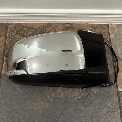 Espejo retrovisor térmico para pasajero Chrysler Town & Country 2010-16 con monitor de punto ciego Foto 1 de 4