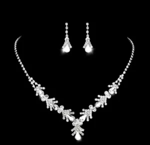 Rhinestone Jewelry Set Christmas Tree Shaped Crystal Pendant Necklace &... - Picture 1 of 3