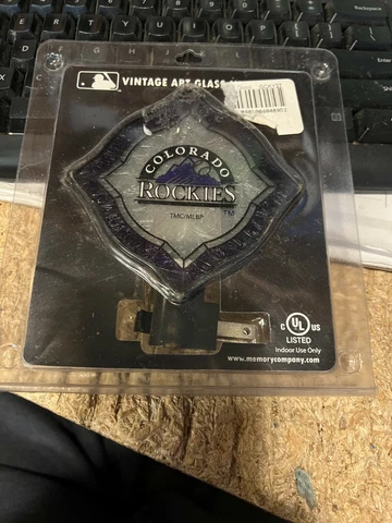 COLORADO ROCKIES---------GLASS NIGHTLIGHT Cover