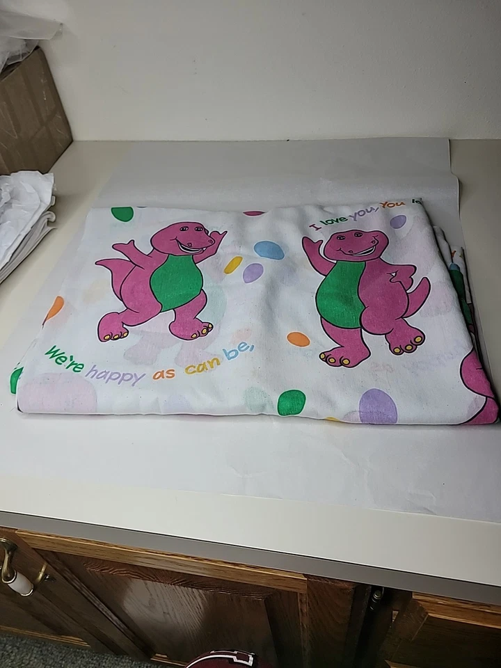 Sábana bajera plana Barney Twin 1992 de colección talla 68" x 94" "Te amo, me amas" Foto 1 de 4