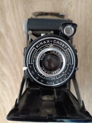 Appareil photo ancien à soufflet kinax-cadet 6x9. - Photo 1/4