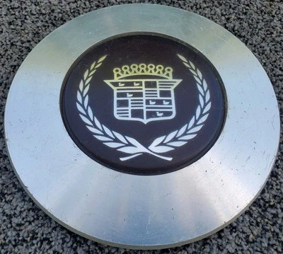 🇺🇲 1989 - 1991 Cadillac Seville Machined With Red center wheel center cap OEM - Image 1 of 2