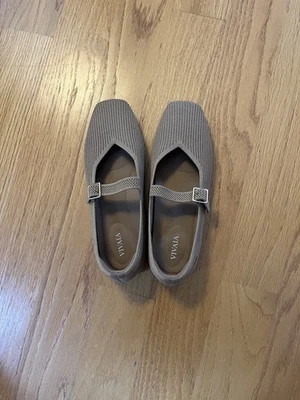 Zapatos Vivaia para mujer 37,5 (us 7) nuez moscada Margot Mary Jane planos punta cuadrada Foto 1 de 4