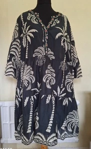 Women's Dress - Picture 1 of 5