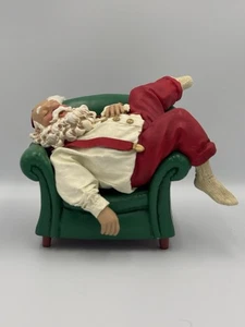 POSSIBLE DREAMS CLOTHTIQUE WEIHNACHTSMANN WEIHNACHTEN FANGEN EINIGE Z'S IM STUHL 1999 - Bild 1 von 19