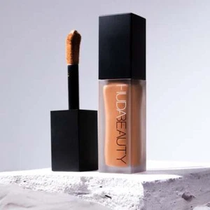 Huda Beauty Fauxfilter Luminious Matte Liquid Concealer NEW IN BOX -CHOOSE SHADE - Picture 1 of 2