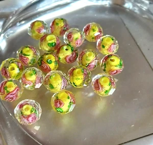 YELLOW LAMPWORK GLASS FACETTED BEADS 8 MM. 25 BEADS . UK SELLER - Picture 1 of 2